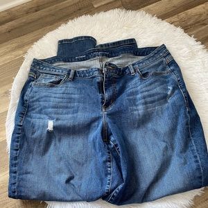 Lane Bryant PLUS SIZE 20 boyfriend distressed jeans.